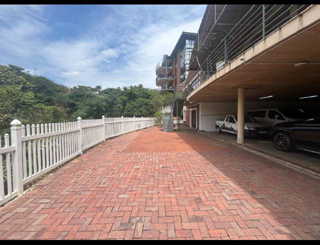 180M² OFFICE TO LET IN WESTVILLE